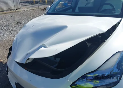 2022 Tesla Model Y Long Range Dual Motor All-Wheel Drive из США, поврежденный, VIN 7SAYGAEE1NF322604